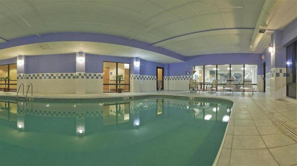 Quality Inn & Suites Lawrenceburg Extérieur photo