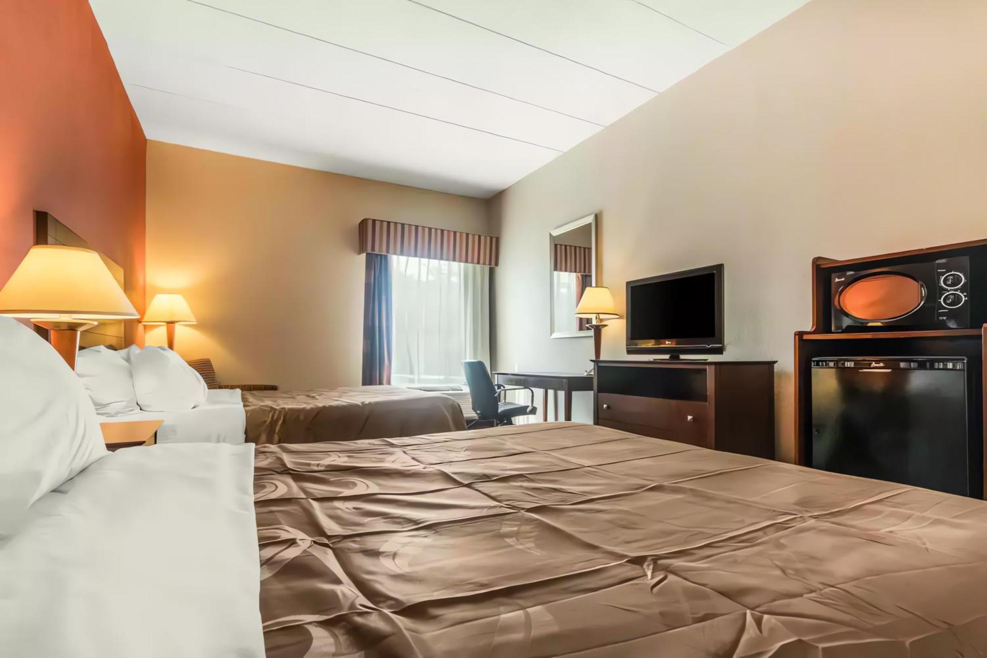 Quality Inn & Suites Lawrenceburg Extérieur photo