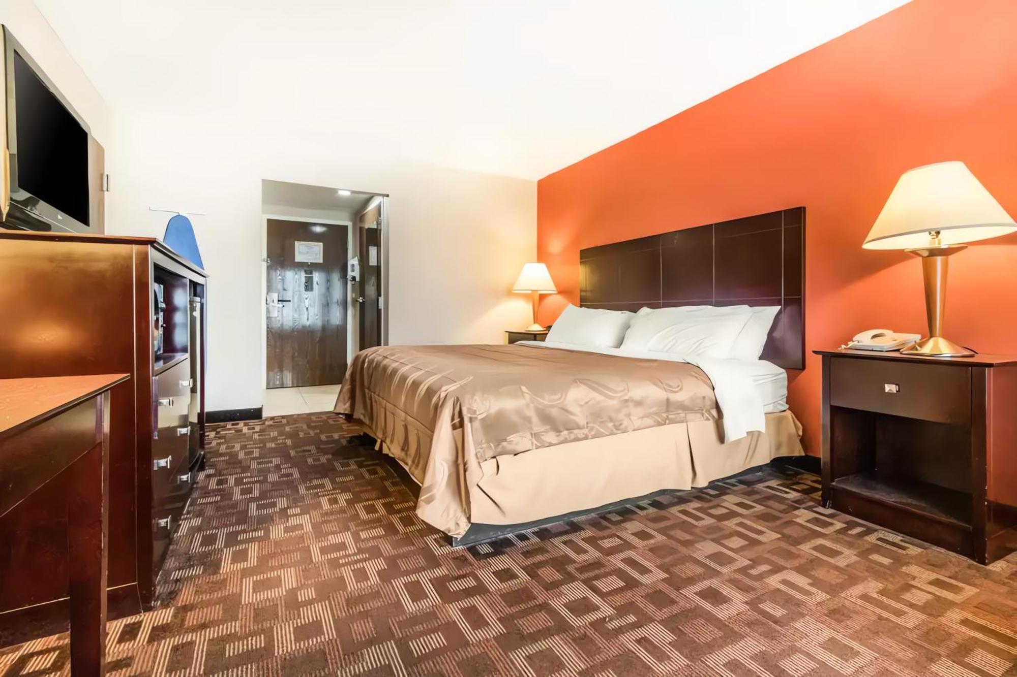 Quality Inn & Suites Lawrenceburg Extérieur photo